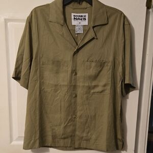 BOBBLEHAUS Olive Green Men's Shirt NWOT